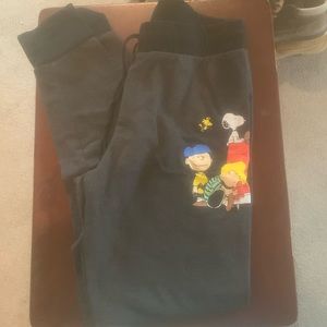 Peanuts joggers
